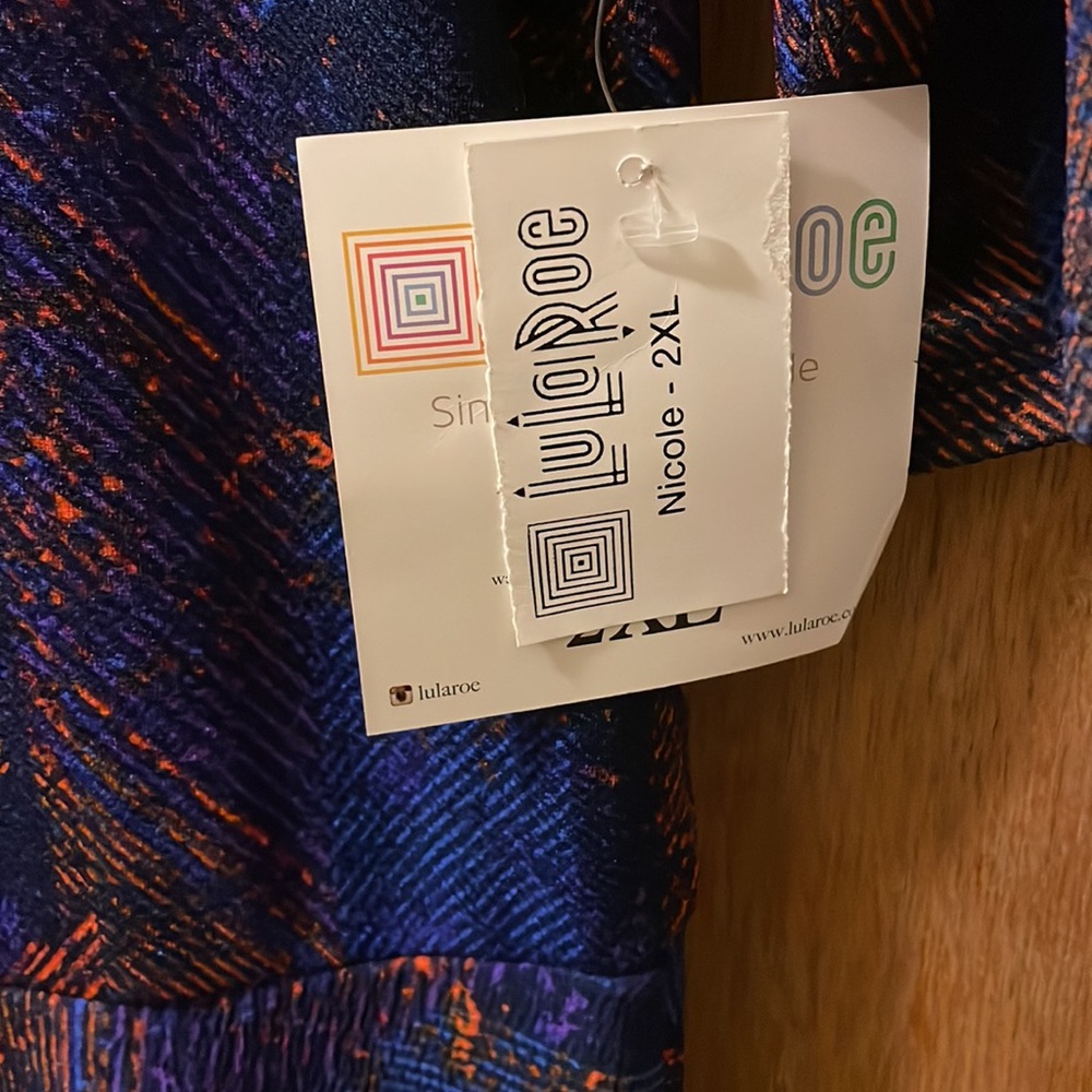 LulaRoe Simply Comfortable Nicole Size: 2XL NWT - Picture 4 of 6